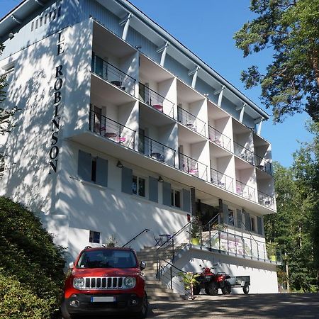 Hotel Robinson Ош Екстер'єр фото