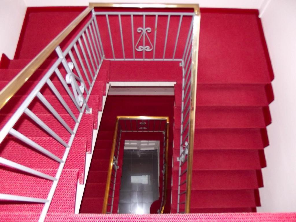 Hotel Robinson Ош Екстер'єр фото